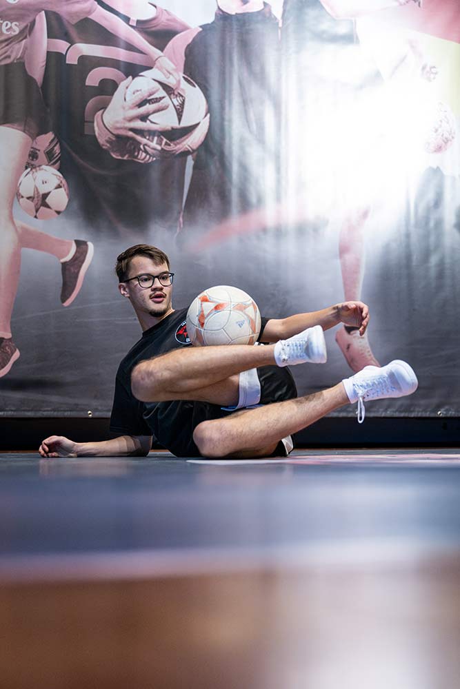 Football Freestyle hoch05 - Football Freestyle